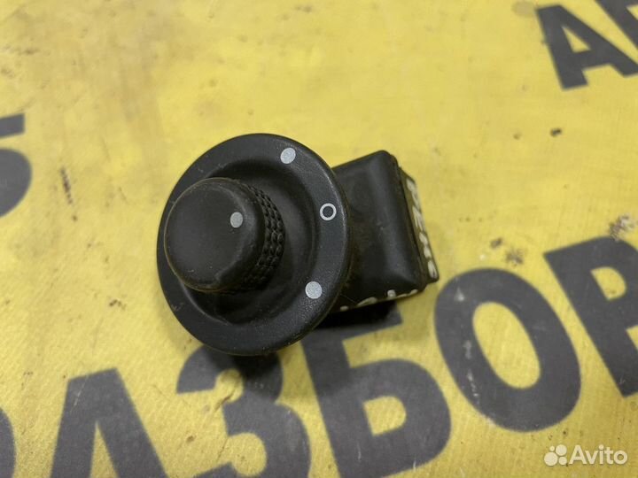 Кнопка управления зеркал Renault Megane 2