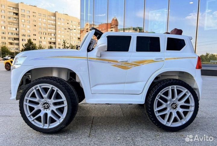 Детский электромобиль