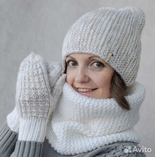 Комплект шапка, снуд, варежки (новый)