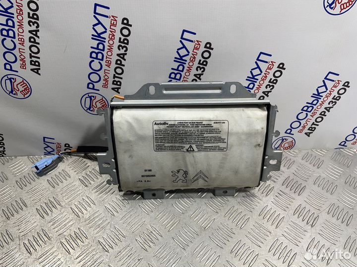 Подушка безопасности пассажирская (в торпедо) Peug