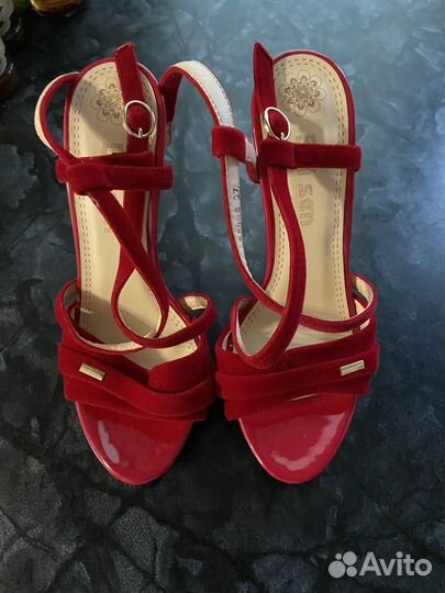 Босоножки красные 37 на каблуке