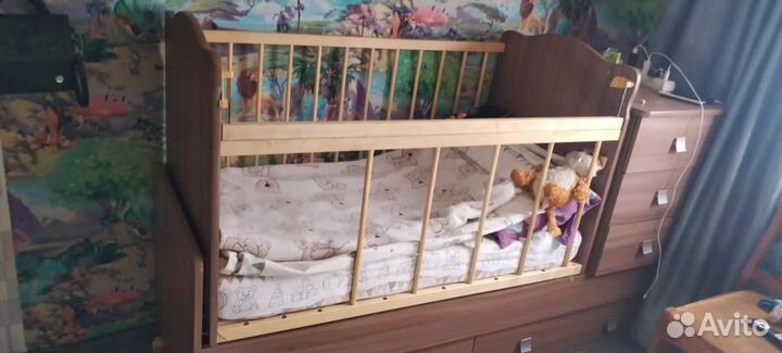 Детская кроватка