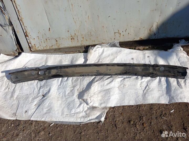 Усилитель заднего бампера BMW 5 e60