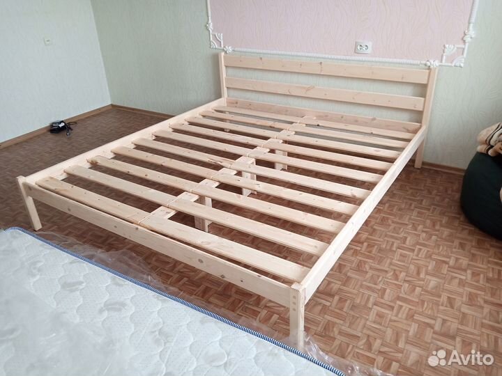 Кровать двуспальная 