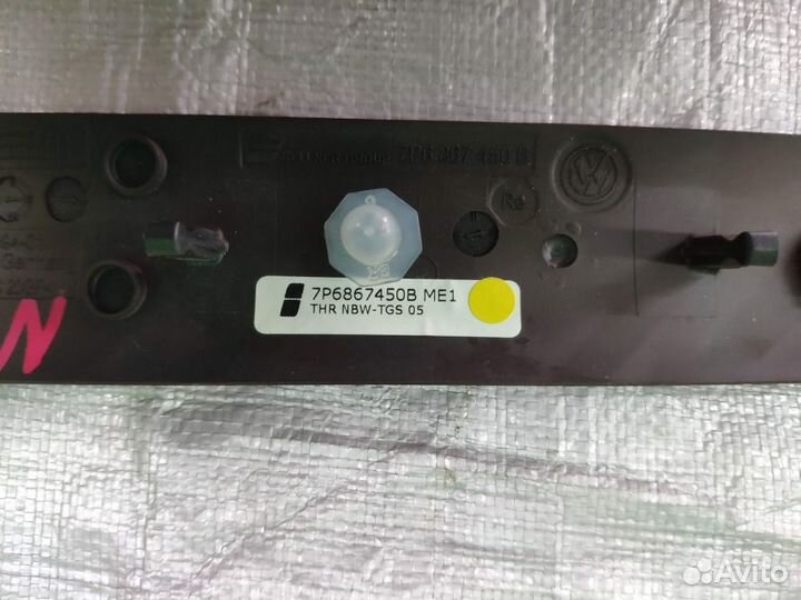 Накладка декоративная прав. зад. Volkswagen Touare