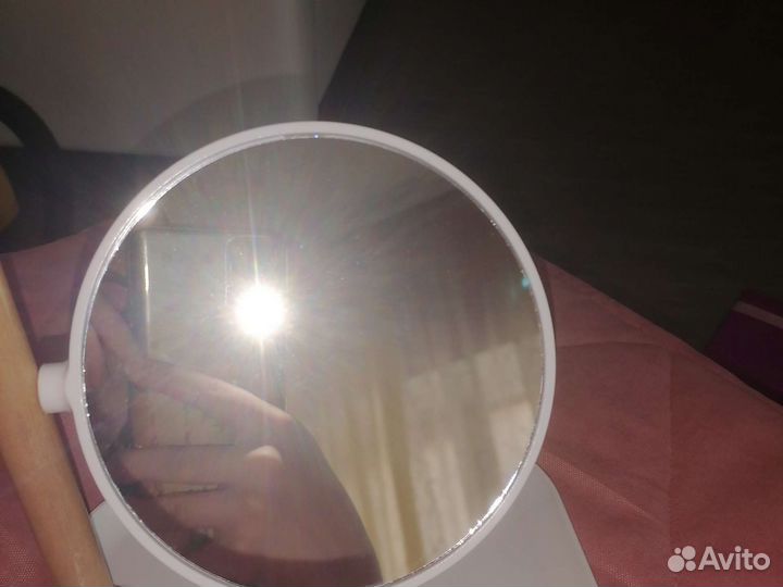 Зеркало с полочкой для косметики (для ванной)