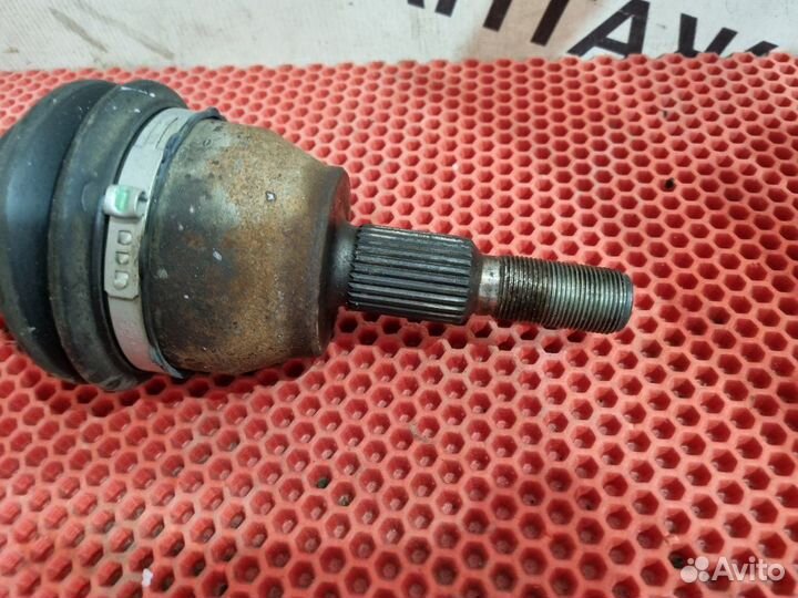 Привод в сборе левый Ford Focus 3