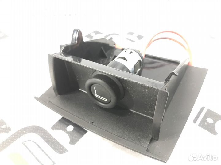 Прикуриватель задний Bmw X3 E83 M54B25 2005