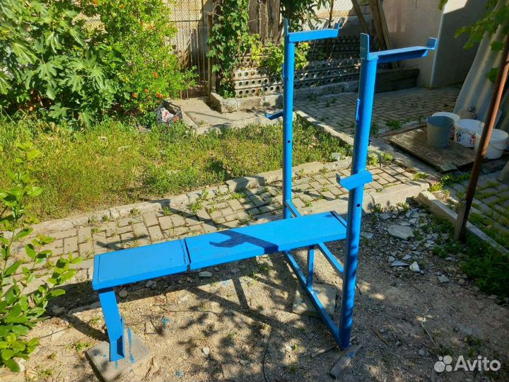 Стойка для жима штанги от груди и приседаний