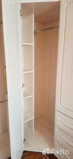 Шкаф для одежды из сосны