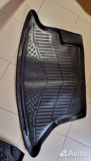 Автомобильные коврики резиновые