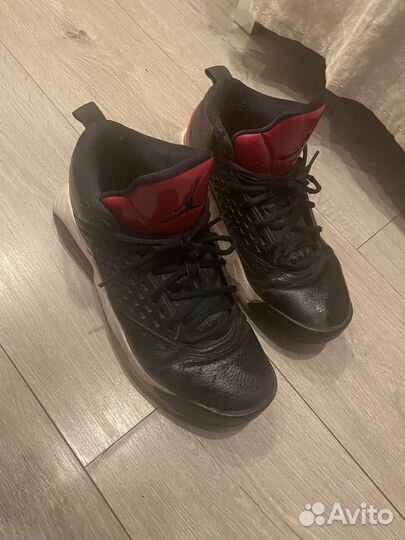 Кроссовки jordan оригинал 40