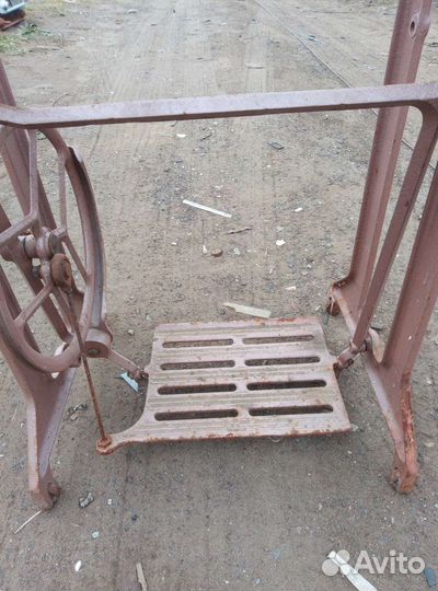 Станина от швейной машинки