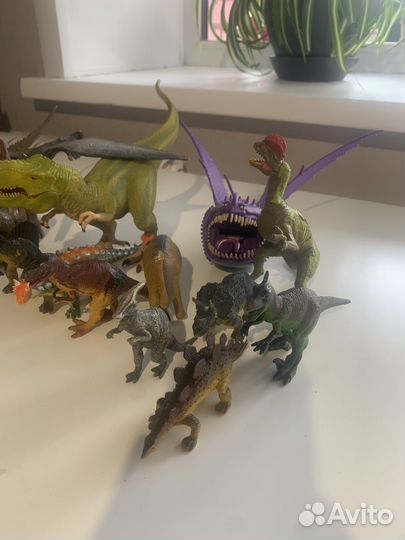 Динозавры игрушки