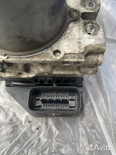 Блок ABS Toyota Highlander