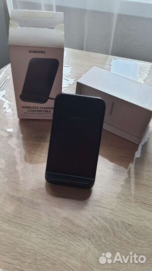 Беспроводное зарядное устройство Samsung