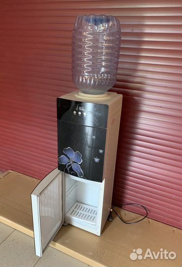 Кулер для воды напольный бу Ecotronic