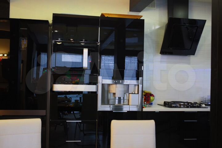 Дом 175 м² на участке 6 сот.