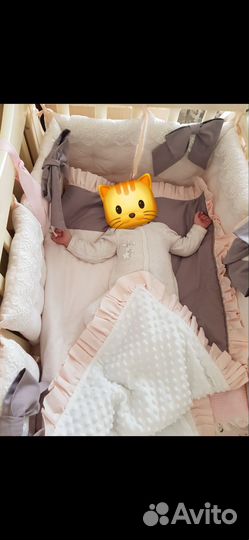 Бортики и одеяло в детскую кроватку