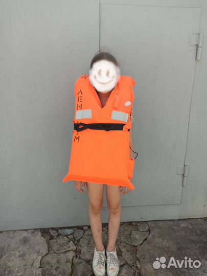 Спасательный жилет