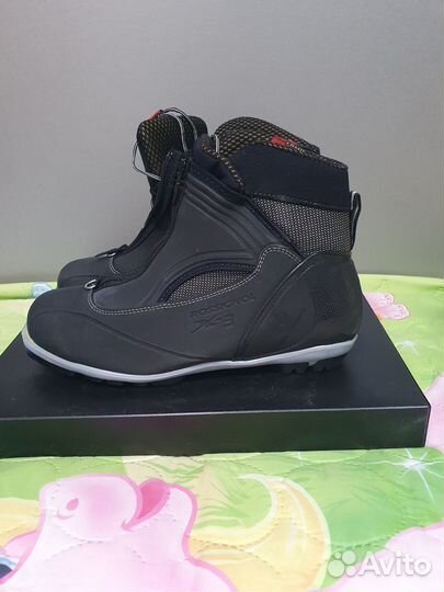 Лыжные ботинки Rossignol. 42.5