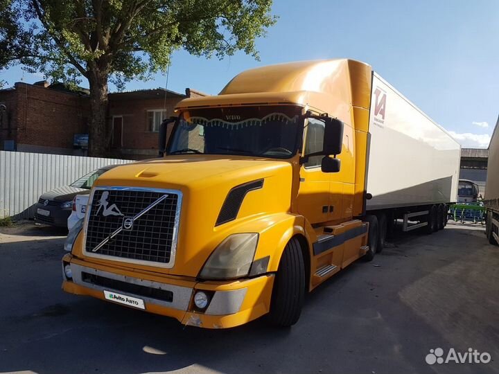 Volvo VNL 670, 2003