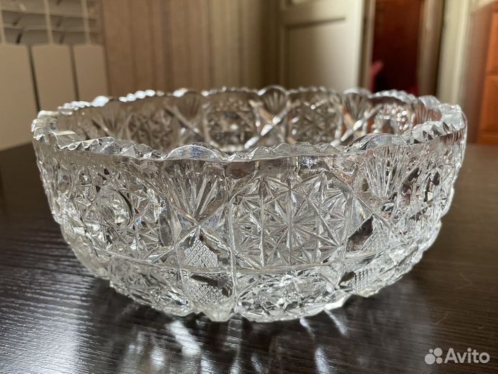 Ваза хрустальная