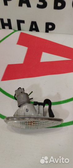 Повторитель в крыло Mitsubishi Outlander CU5W 4G69