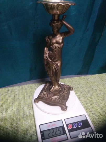 Статуэтки бронзовые