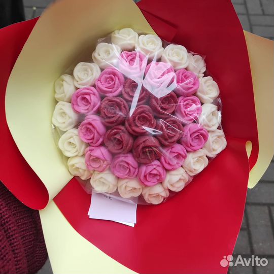 Корпоративные подарки на 8 марта