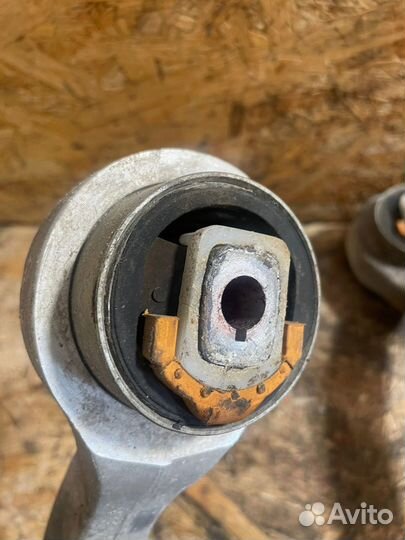 Рычаг передний Ауди A4 B6 левый правый