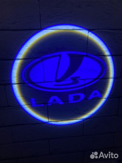 Проектор логотипа марки авто