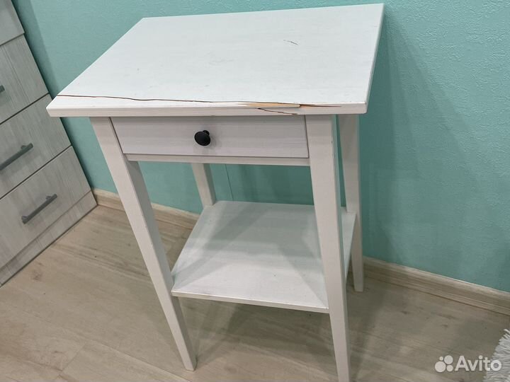 Прикроватный столик IKEA