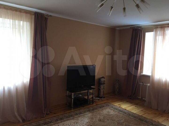 2-к. квартира, 77,3 м², 2/5 эт.