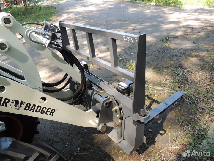 Паллетные вилы для погрузчика Polar Badger