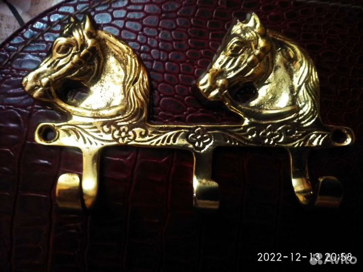 Вешалка ключница настенная лошадка