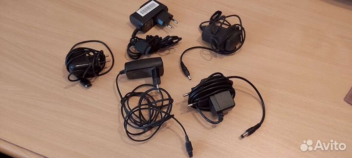 Зарядники для телефонов