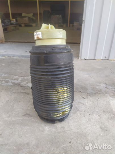 Пневмоподушки задние Mercedes w212 w218 пробег 18т