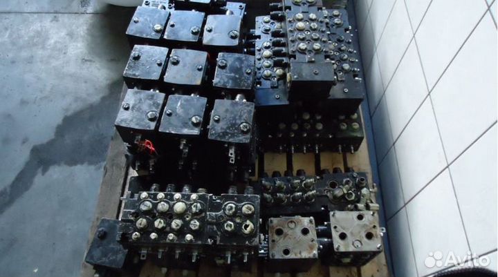 Гидравлический распределитель terex