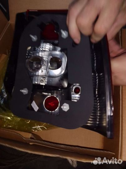 Задние фары на skoda rapid