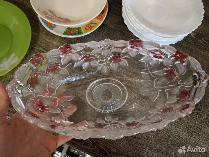 Ваза для фруктов на ножке цветное стекло