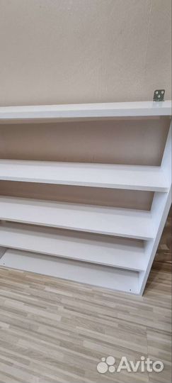 Полка настенная для учебников