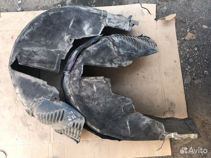Подкрылок задний mercedes w211
