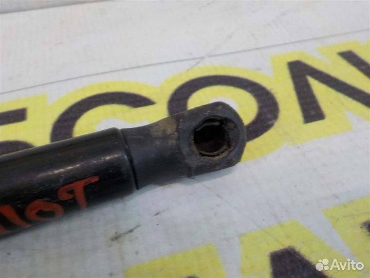 Амортизатор капота Toyota Camry XV50 2011-2017