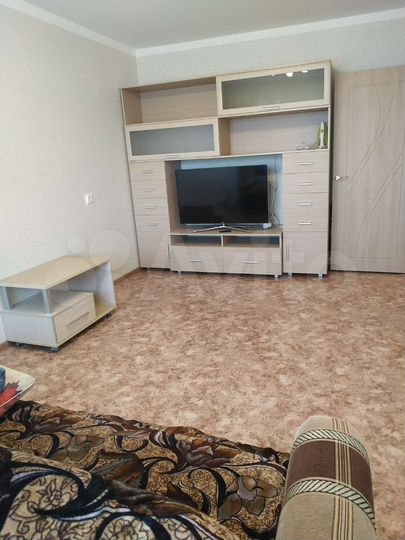 2-к. квартира, 53 м², 8/10 эт.