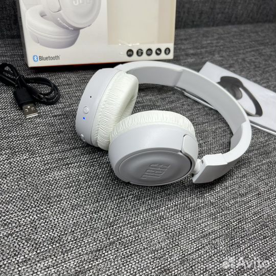 Беспроводные наушники JBL T450 BT белые б/у