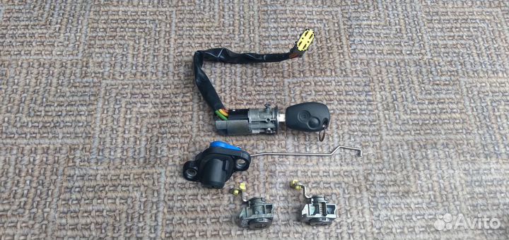 Замок и ключ зажигания Nissan Almera G15