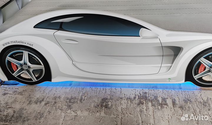 Детская кровать машина с подсветкой