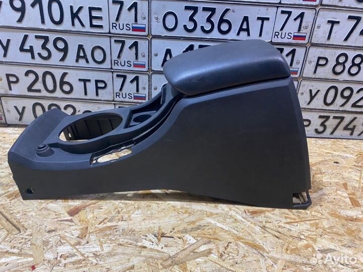 Центральная консоль Ssangyong Actyon Sports