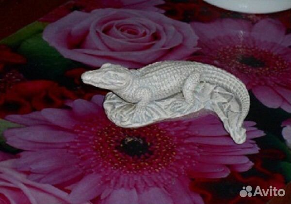 Конь и крокодил сувенир интерьер